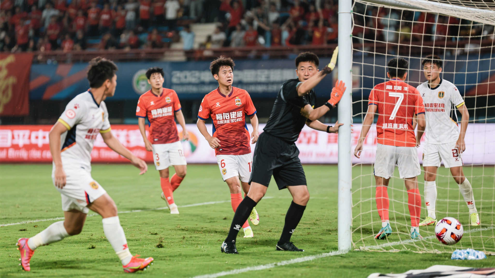 国安较量前,梅州专注防守谋求扭转连败局面 国安较量前,梅州专注防守谋求扭转连败局面